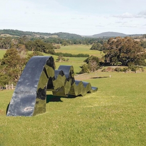 FLOW-Large-800cm-POLISHED--STAINLESS-STEEL-[stainless-steel,landmark]-stephen-Coburn-large-garden-sculpture