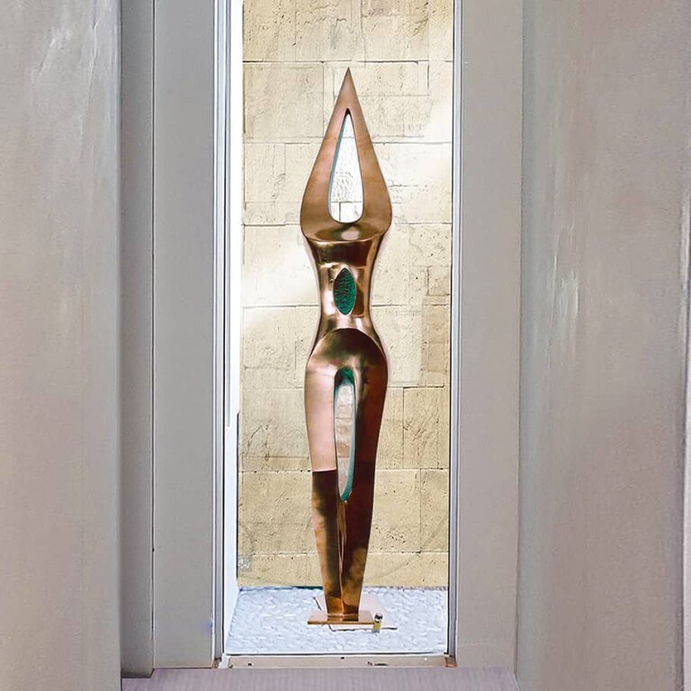 Bronze Figurative Sculpture – Eternal Youth Female by Larissa Smagarinsky, 185x30x30cm - view 2