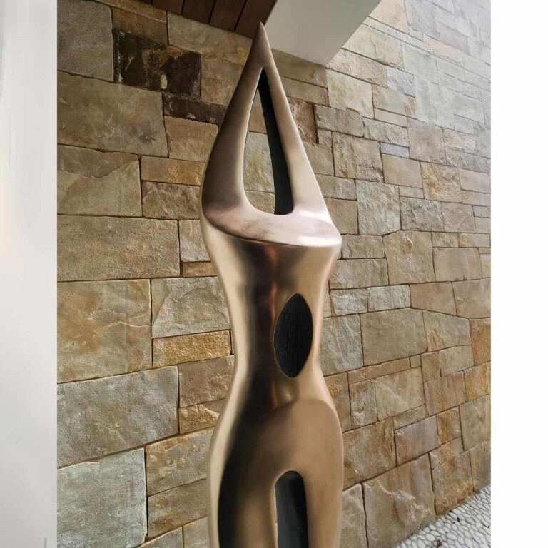 Bronze Figurative Sculpture – Eternal Youth Female by Larissa Smagarinsky, 185x30x30cm - view 3