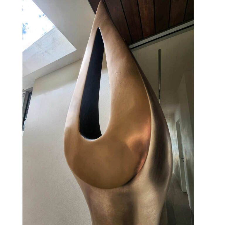Bronze Figurative Sculpture – Eternal Youth Female by Larissa Smagarinsky, 185x30x30cm - view 5