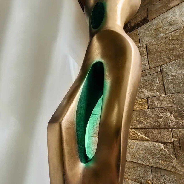 Bronze Figurative Sculpture – Eternal Youth Female by Larissa Smagarinsky, 185x30x30cm - view 6