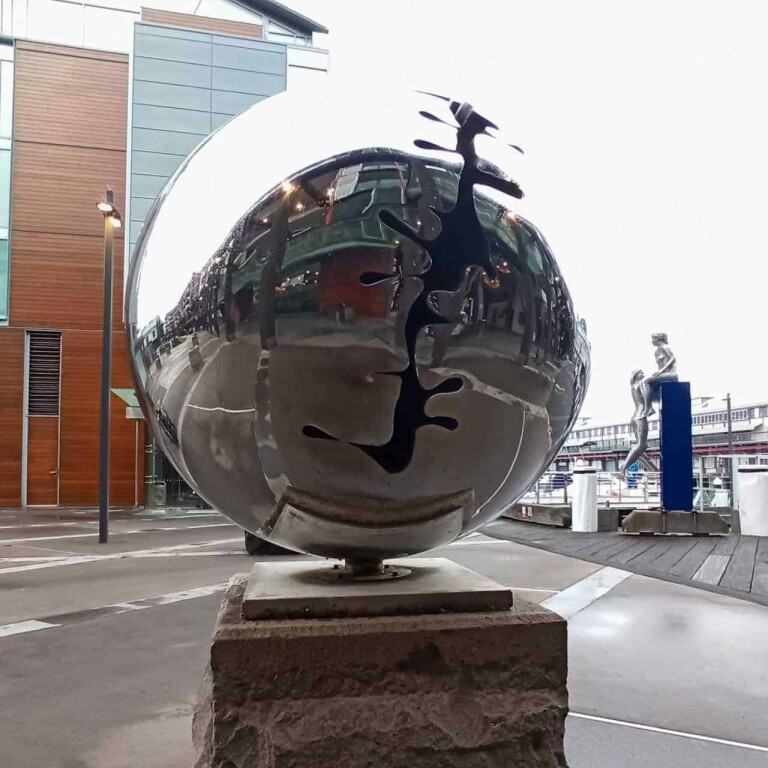 Nice Round Figure 1.2m by David McCracken - Stainless steel garden sculpture - view 8