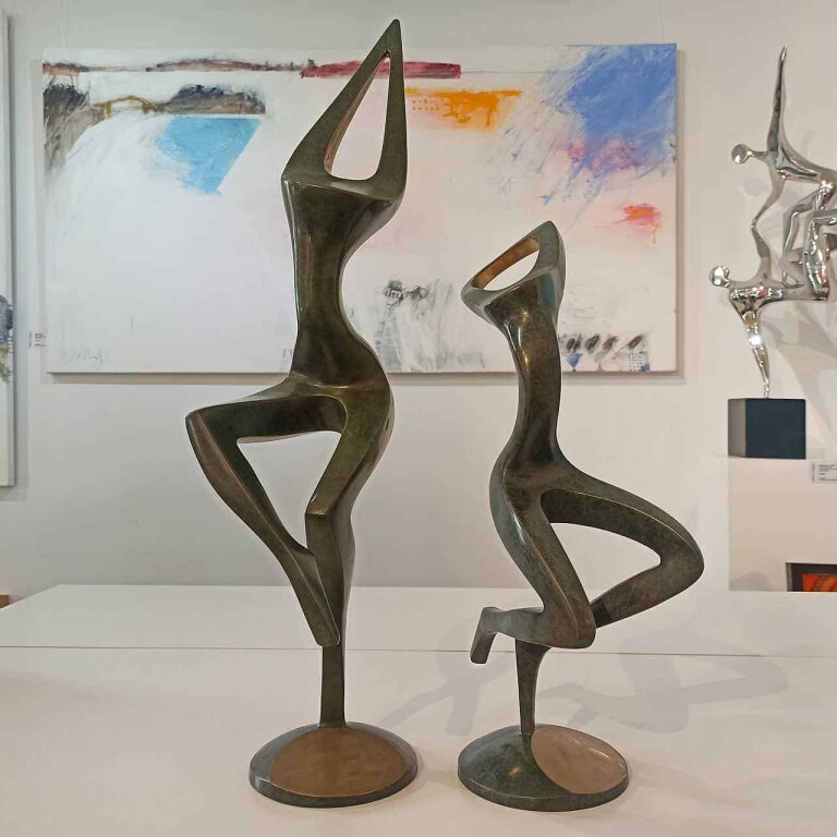 Bronze Figurative Sculpture – Dance Movement by Larissa Smagarinsky, 76cm - view 3