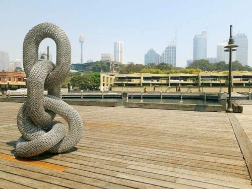 Stainless Steel Chain-Link Sculpture – Link 5, D link by Michael Van Dam, 180x100x100cm | ARTpark Australia