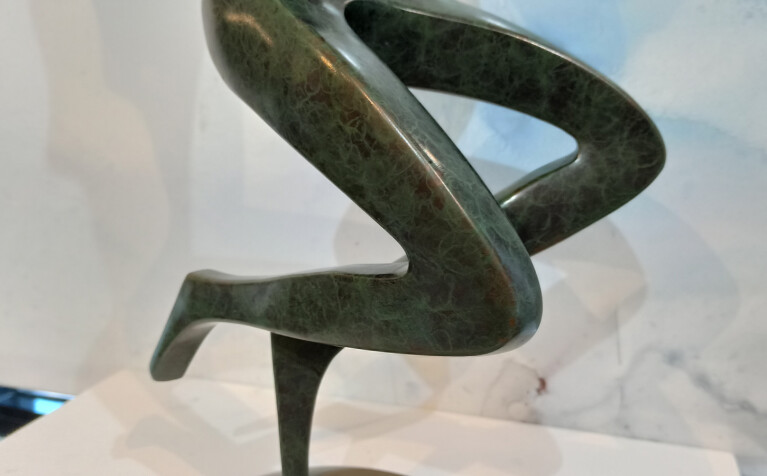 Bronze Figurative Sculpture – Dance Movement by Larissa Smagarinsky, 76cm - view 12