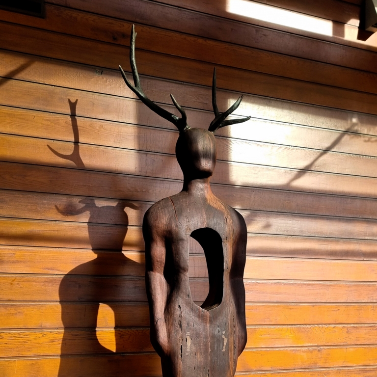 Reclaimed Timber & Bronze Figurative Sculpture – The People, Dear Heart by Clancy Warner, 220cm - view 7