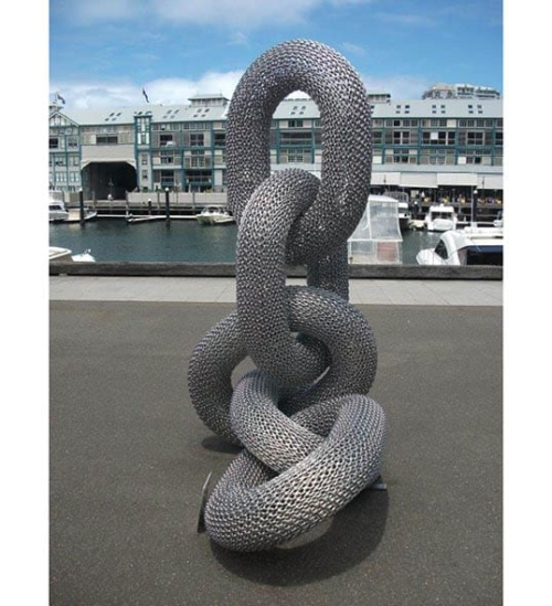 Stainless Steel Chain-Link Sculpture – Link 5, D link by Michael Van Dam, 180x100x100cm | ARTpark Australia