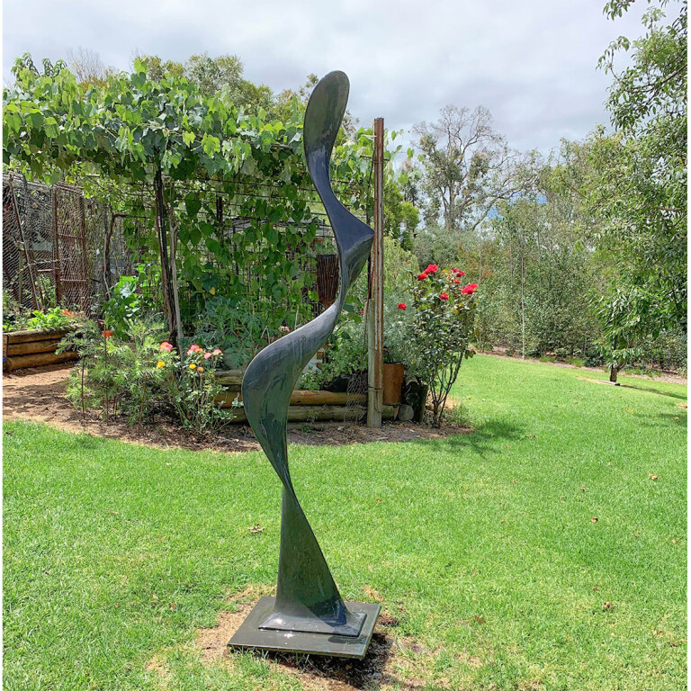 Bronze Abstract Sculpture – Caught in the Wind by François Jagg, 200x35x25cm - view 2