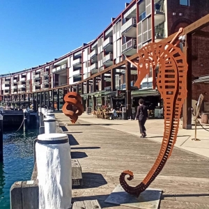 sea horse ocean beach sculpture