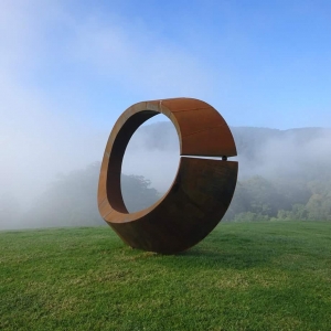 Split--Ring-360cm-CORTEN-STEEL-[corten,outdoor,landmark]-david--ball-australian-sculpture