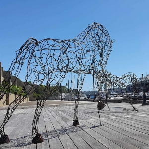 steel horse sculpture