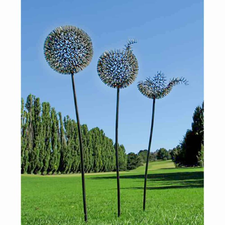 Steel Garden Sculpture – Dandelions by Al Phemister, Fabricated Mild Steel - view 2