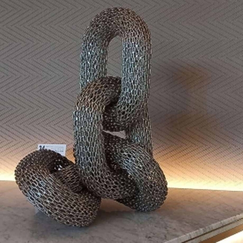 Stainless Steel Chain-Link Sculpture – Link 3 by Michael Van Dam, 75x34x34cm | ARTpark Australia