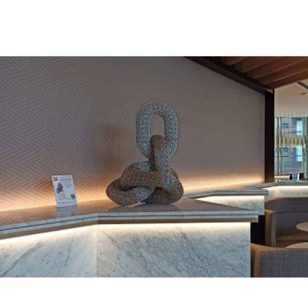 chain link sculpture interior