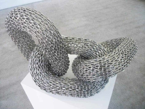 Stainless Steel Chain-Link Sculpture – Link 3 by Michael Van Dam, 75x34x34cm | ARTpark Australia