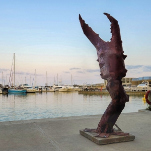 large crab sculpture