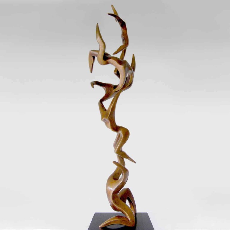Bronze Figurative Sculpture – Flight by Michael Vaynman, 75x60x280cm - view 3