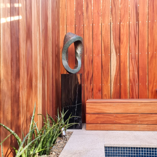 Bronze Abstract Sculpture – Mobius Curve by Robin Holliday, 60x30x28cm | ARTpark Australia