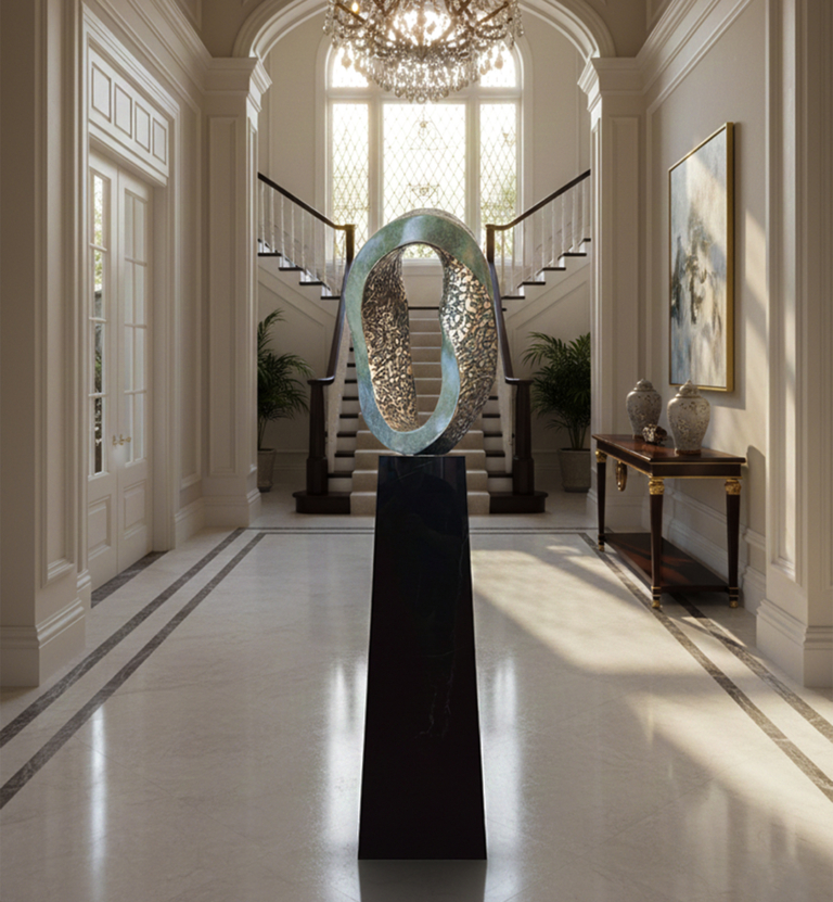 Bronze Abstract Sculpture – Mobius Curve by Robin Holliday, 60x30x28cm - view 2