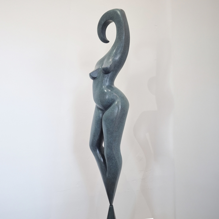 Bronze Figurative Sculpture – Modern Venus by Michael Vaynman, 176x30x26cm - view 3