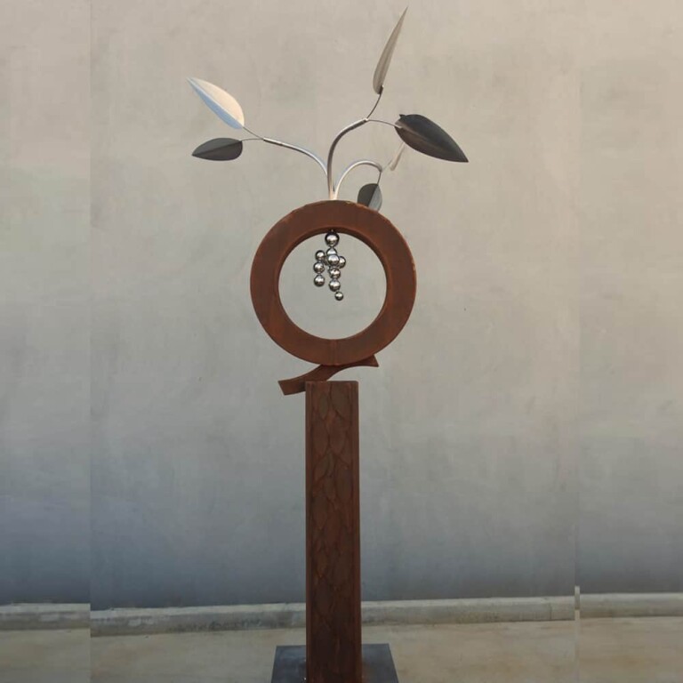 Corten & Stainless Steel Abstract Sculpture – Pod [Kinetic 2] by Rudi Jass, 320x90cm