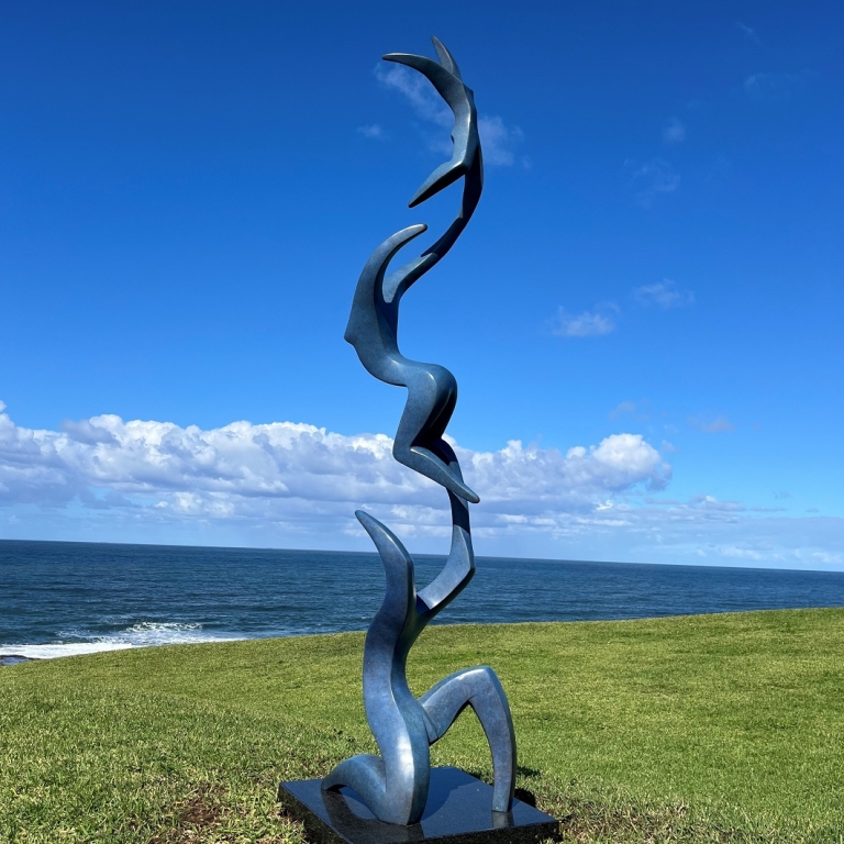 Bronze Figurative Sculpture – Up Up & Away by Michael Vaynman, 228cm - view 6