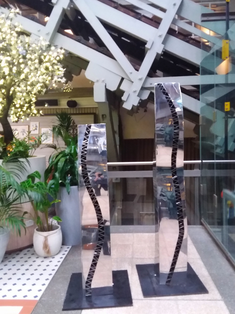 Stainless Steel Garden Sculpture – Reflecting Life by Nicole Allen, 280x80x80cm