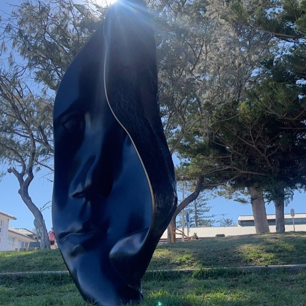 sonia payes bronze sculpture woolloomooloo sculpture-walk