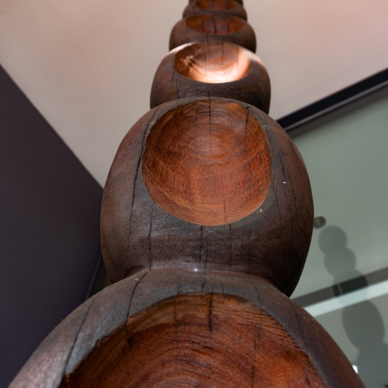 Acaseed by Lucas Guilbert - Timber totem sculpture, 240cm - view 5
