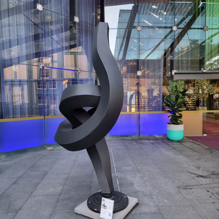 Aluminium Landmark Sculpture – Grace by Martin George, 235x90x85cm - view 3