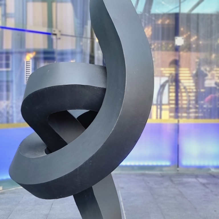 Aluminium Landmark Sculpture – Grace by Martin George, 235x90x85cm - view 4