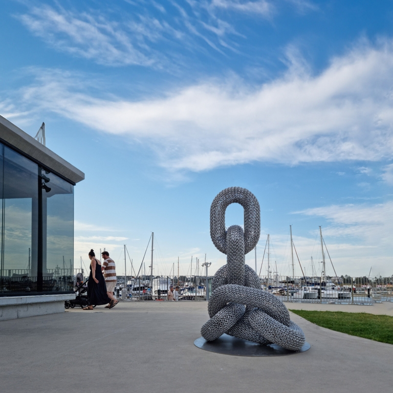 Stainless Steel Chain-Link Sculpture – Link 6 by Michael Van Dam, 185x100x100cm - view 6