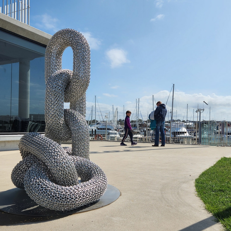 Stainless Steel Chain-Link Sculpture – Link 6 by Michael Van Dam, 185x100x100cm - view 7