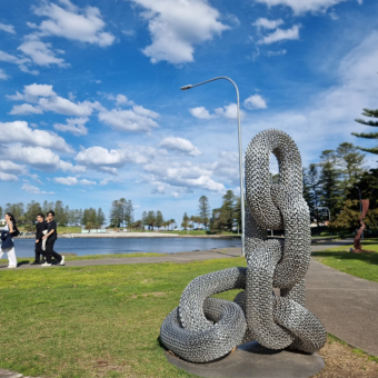 Stainless Steel Chain-Link Sculpture – Link 6 by Michael Van Dam, 185x100x100cm | ARTpark Australia