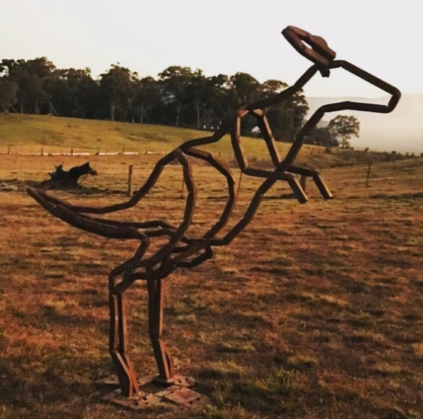 tobias bennett kangaroo sculpture