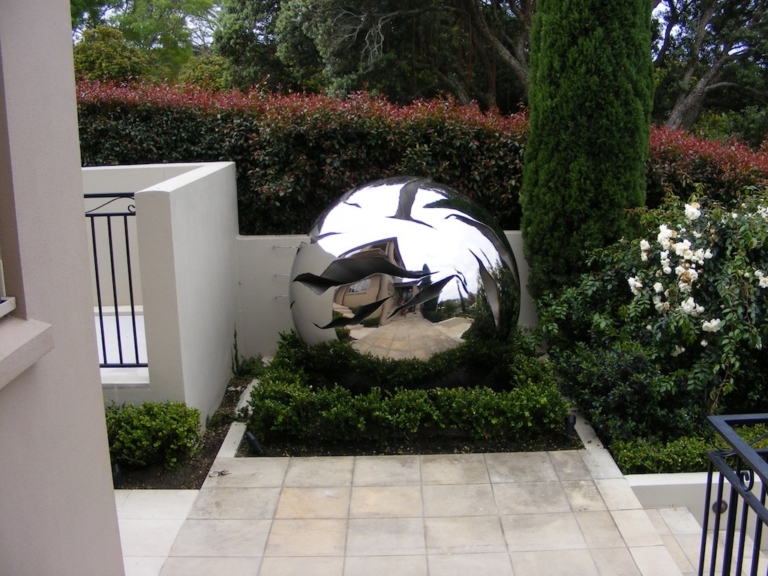 Nice Round Figure # 1 by David McCracken - Fabricated steel garden landmark sculpture, 120cm Diam