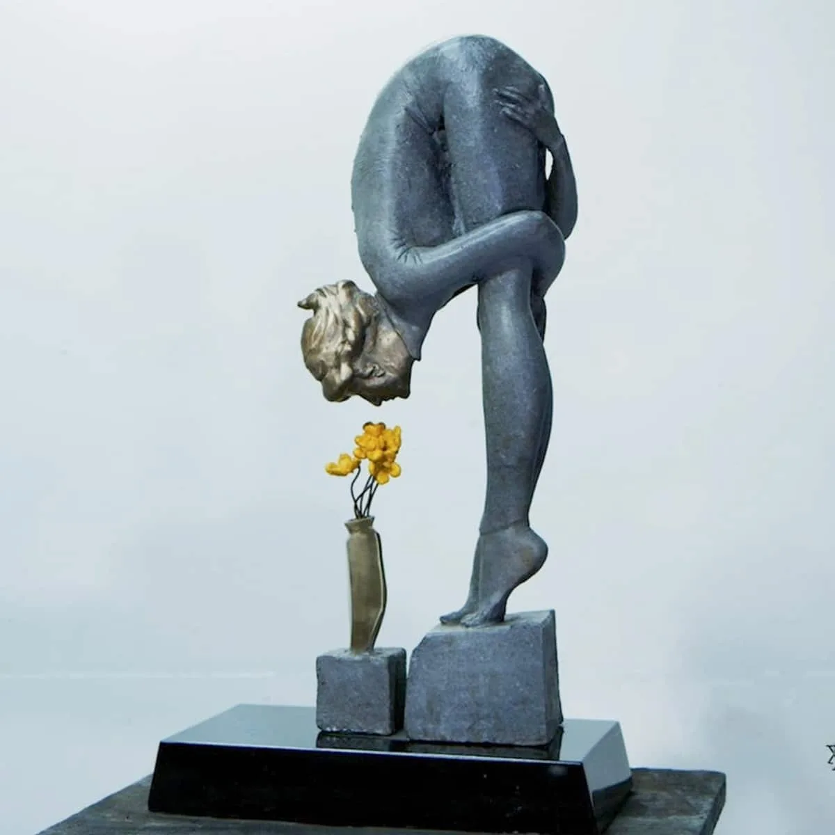 Figurative sculpture by Australian artists