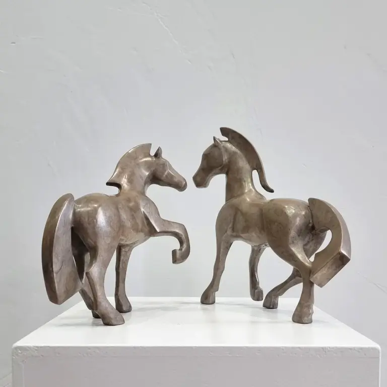 Bronze Horse Sculpture – First Meeting by Michael Vaynman, 25x35x25cm - view 2