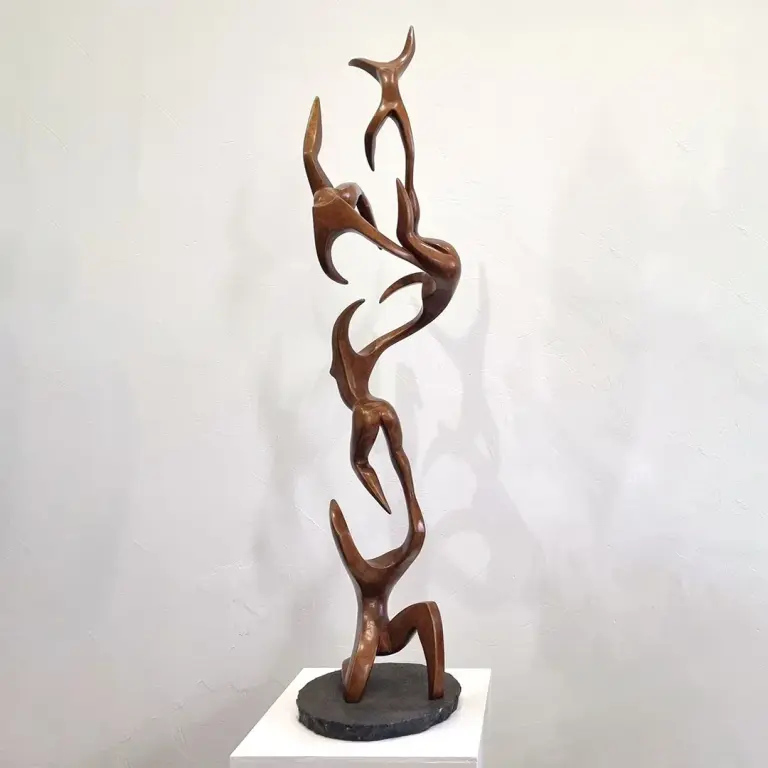 Bronze Figurative Sculpture – Flight by Michael Vaynman, 120x28x28cm - view 2