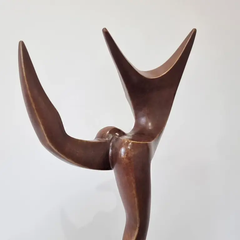 Bronze Figurative Sculpture – Leap by Michael Vaynman, 58x26x15cm - view 4