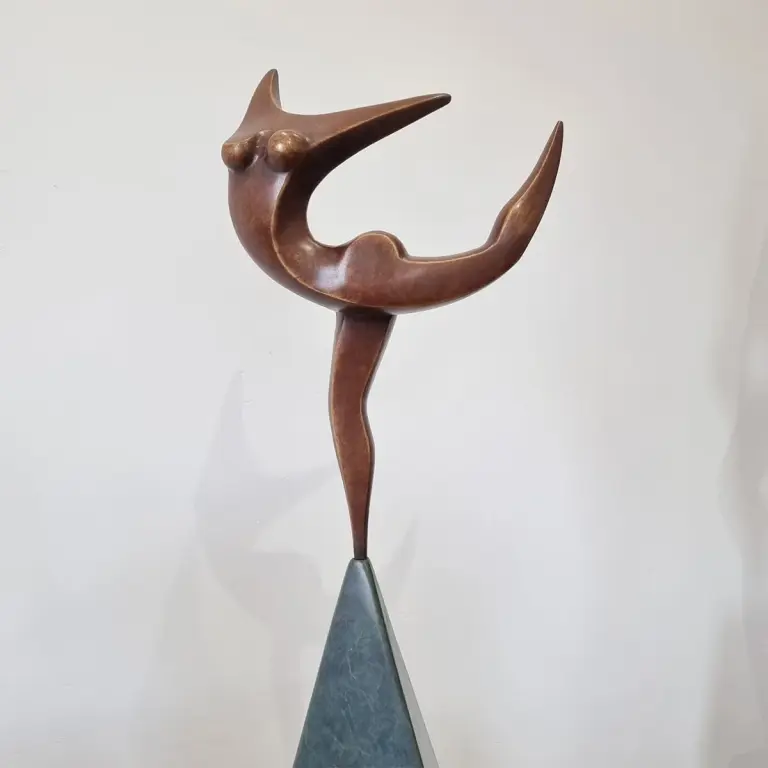 Bronze Figurative Sculpture – Leap by Michael Vaynman, 58x26x15cm - view 7