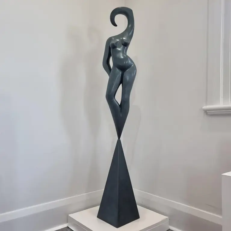 Bronze Figurative Sculpture – Modern Venus by Michael Vaynman, 160x30x26cm - view 5