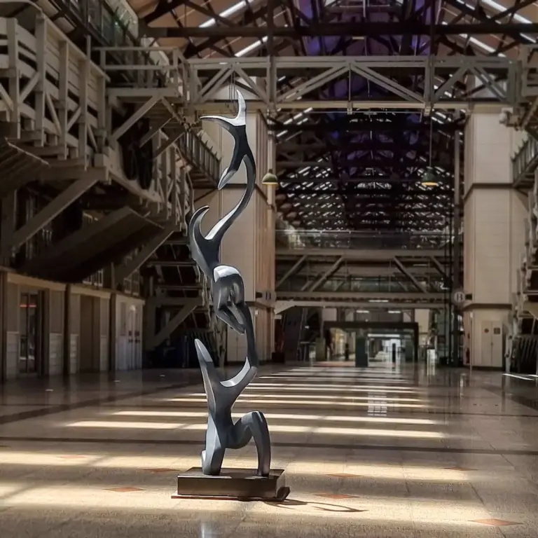 Bronze Figurative Sculpture – Up, Up and Away by Michael Vaynman, 220x56x40cm
