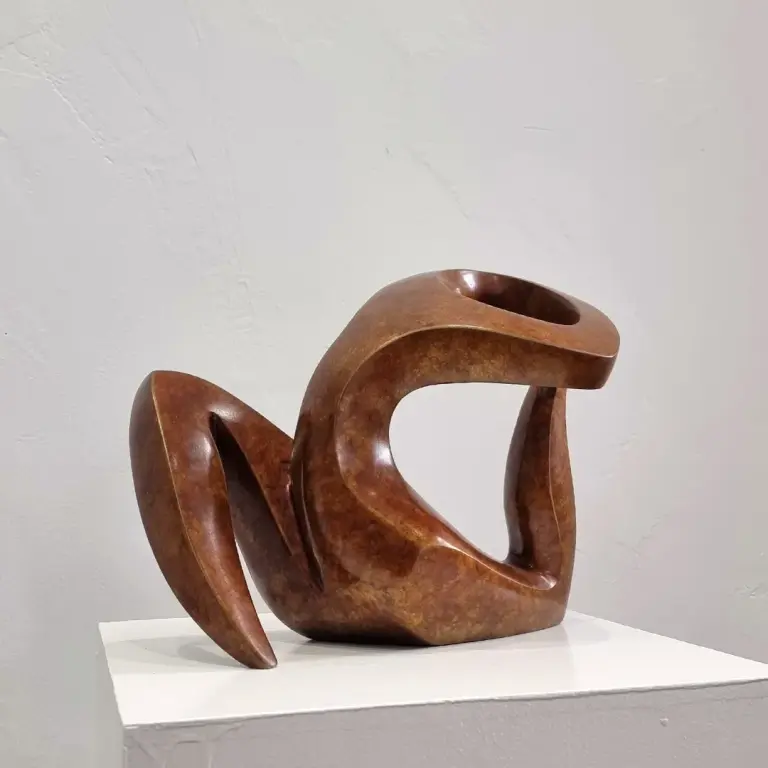Bronze Figurative Sculpture – Venus Rising by Michael Vaynman, 26x25x25cm - view 4