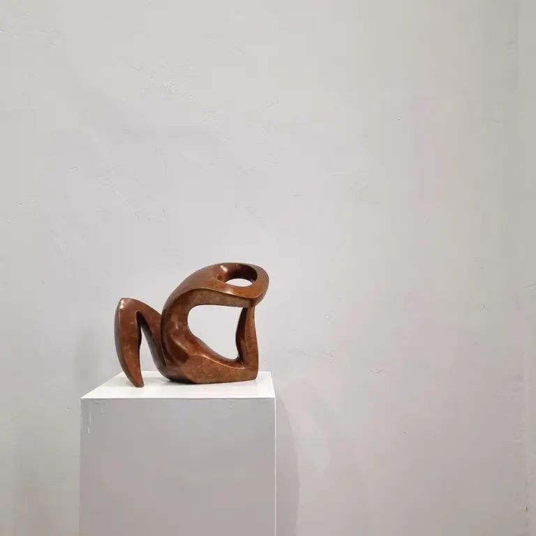 Bronze Figurative Sculpture – Venus Rising by Michael Vaynman, 26x25x25cm - view 5