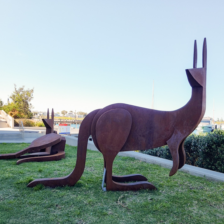 Corten Steel Kangaroo Sculpture – Startled by Jimmy Rix, 167x196x84cm - view 4