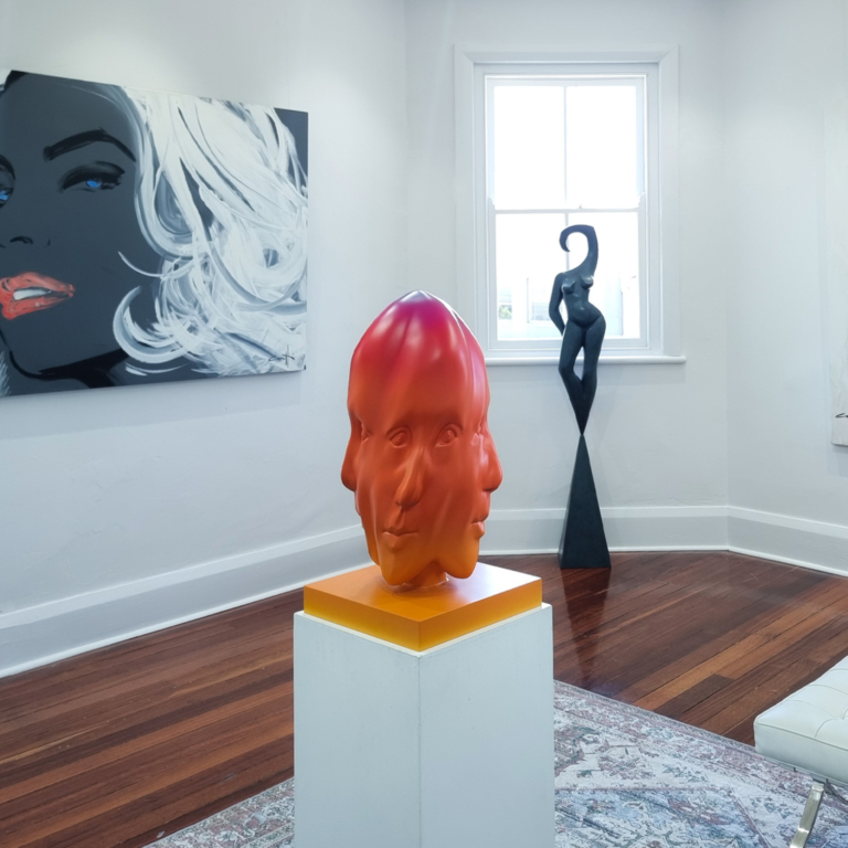 Fibreglass Figurative Sculpture – Woman by Sonia Payes, 60cm - view 4