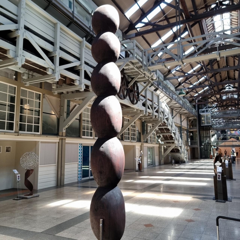 Acaceed by Lucas Guilbert - Timber interior totem sculpture, 2.5m - view 7